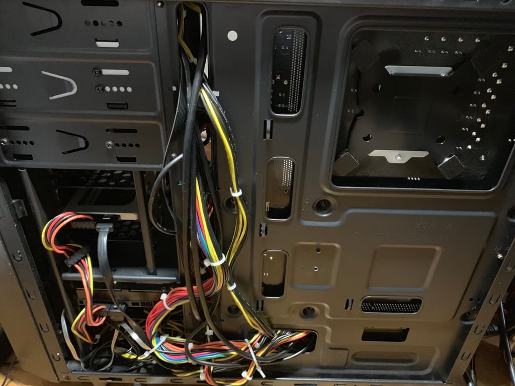 ATX電源交換 PCケース裏側の図