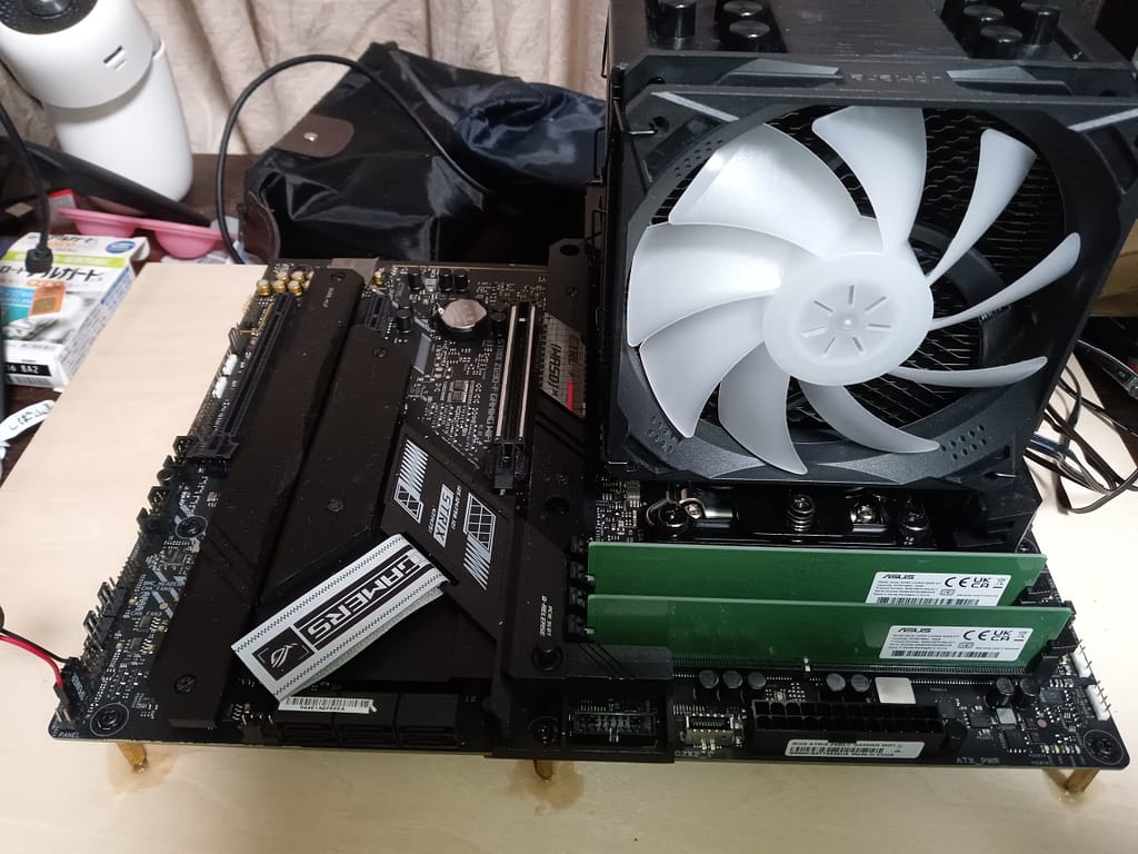 intel第10世代MB一式を取り出したところ